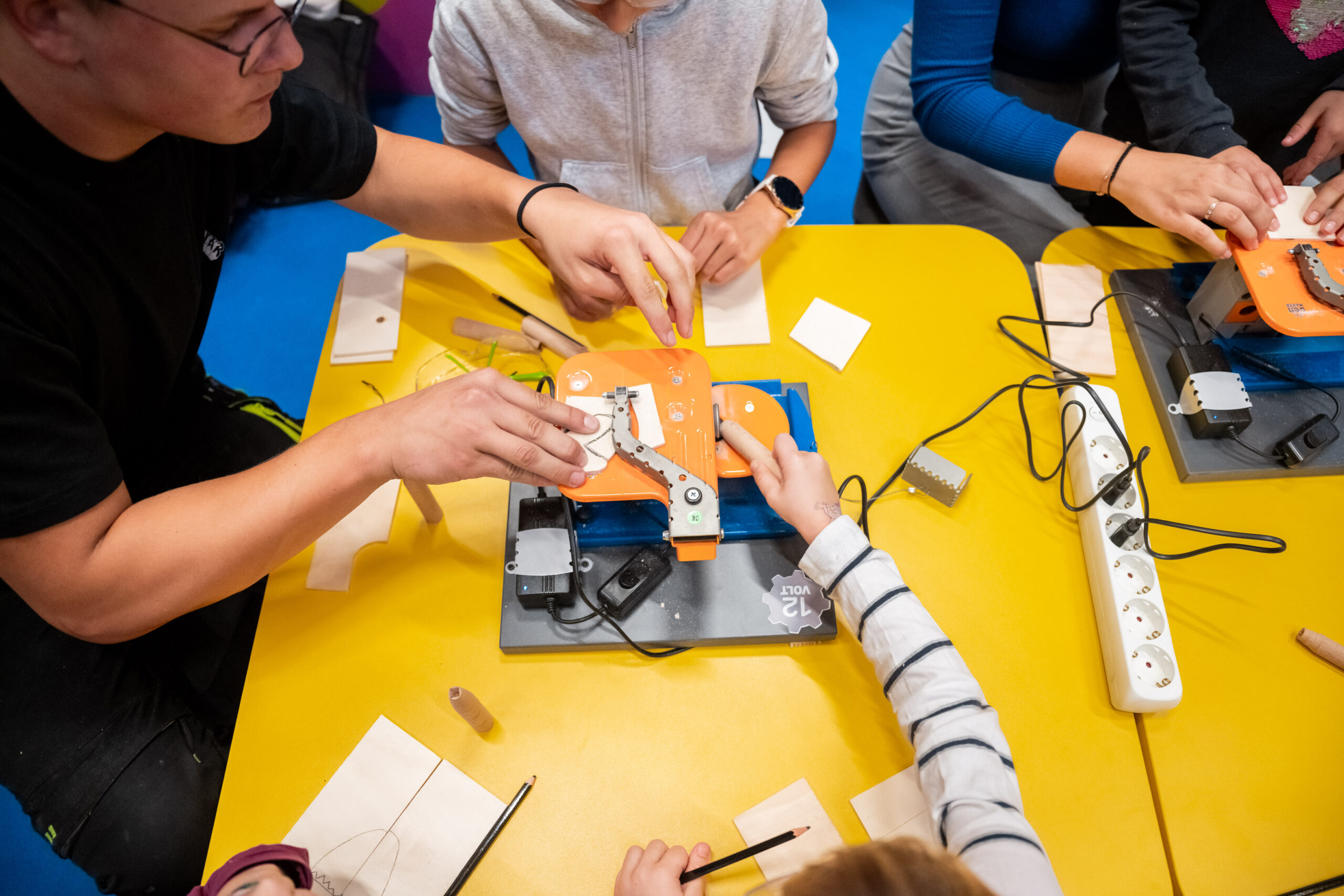 ELEKTRIČNI LIMONIN KROG